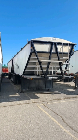 2012 Doepker Hopper B-Trains