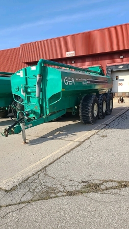 GEA Houle 6100 Gallon 3 Axle Maure Tank