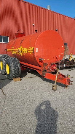 Nuhn 5000 Gallon Manure Tank AS IS