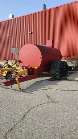Nuhn 4000 Gallon Manure Tank