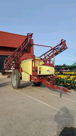 Hardi Commander Sprayer with 90ft Boom