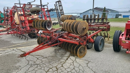 Massey Ferguson 520 18ft Disc