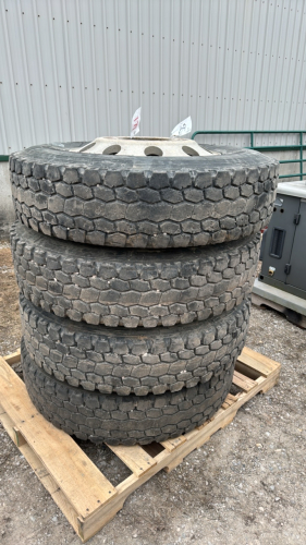 See Note: (4) Hercules 11R 22.5 Tires on 10 Bolt Rims