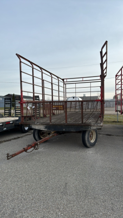 Pequea 18ft x 9ft Bale Thrower Wagon