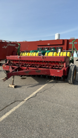 Case IH 5100 Soybean Special 21 Run Seed Drill