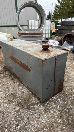 Slip Tank Approx. 400 Litres