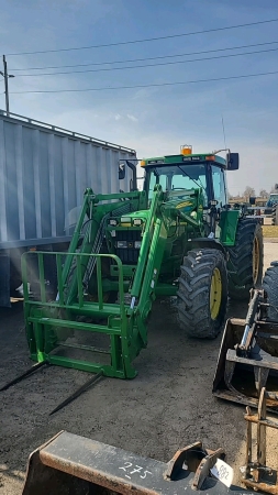 John Deere 7410 MFWD Tractor with Loader