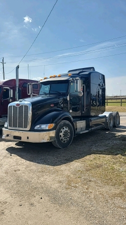 2014 Peterbilt 386 Highway Truck