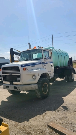1991 Ford L8000 Diesel Water Truck
