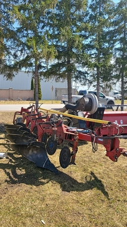 Overum 4 Furrow Semi Mount Plow