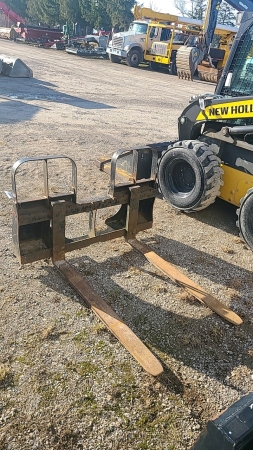 Set of Pallet Forks (Skid Steer QA)