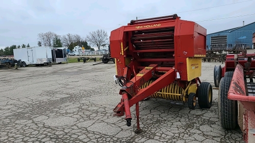 New Holland 848 Round Baler