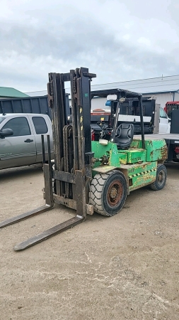Hyster 6000lb Outdoor Gas Forklift