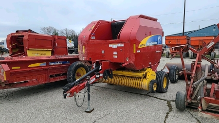 New Holland BR7060 Silage Special Round Baler