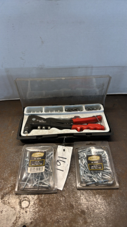 Handheld Rivet Gun