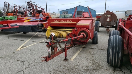 New Holland Hayliner 316 Square Baler