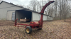 New Holland 717 Harvester - 3