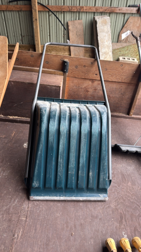 Poly Snow Scoop