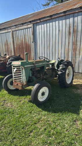 Oliver 550 Gas Tractor