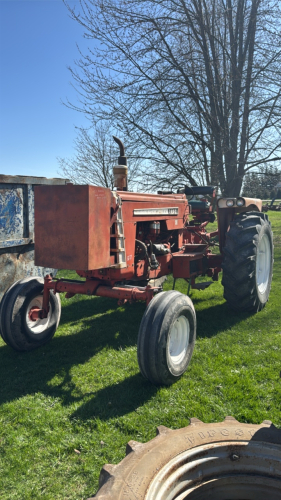 Cockshutt 1850 Diesel Tractor