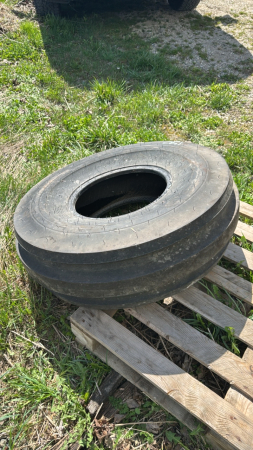 Firestone 11.00-16 Tire