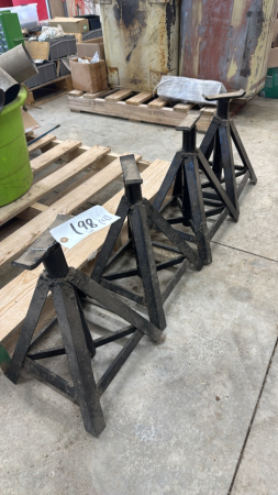 4 Axle Stands