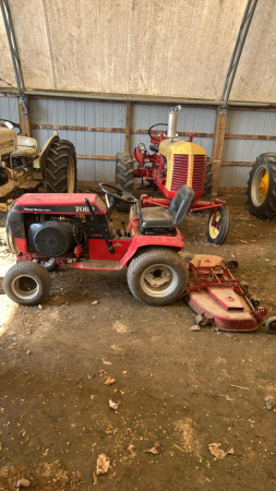 Toro 416-8 Wheel Horse Riding Mower