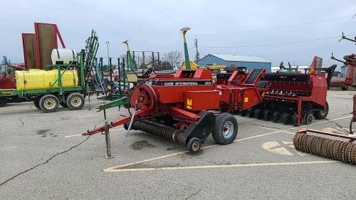 Case IH 8530 Inline Square Baler w/Thrower