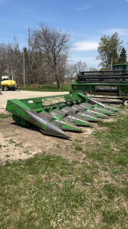 John Deere 643 Corn Head