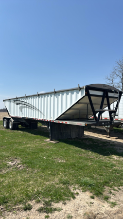 2003 Doepker Tandem Hopper Trailer
