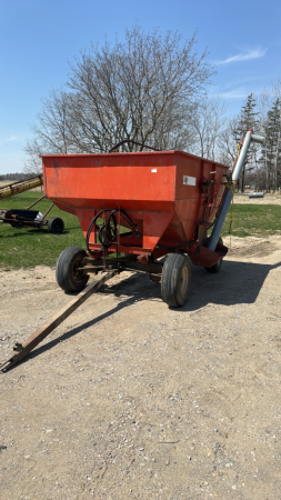 Turnco 225 Gravity Wagon