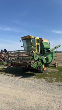 John Deere 55 Combine