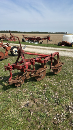 3 Furrow 3pth Plow