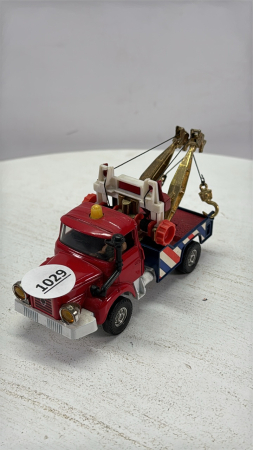Corgi Major Berlite Tow Truck