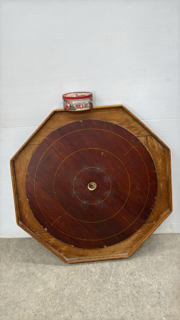 Crokinole Board w/Buttons