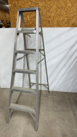 6ft Aluminum Step Ladder
