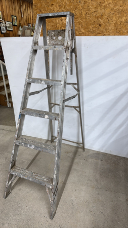 6ft Aluminum Step Ladder