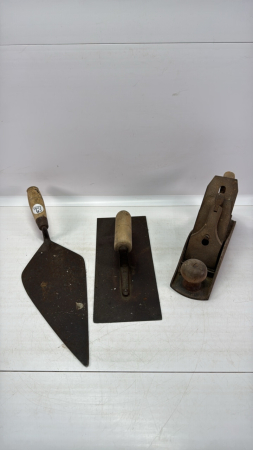(2) Trowels & 10in Plane with Broken Handle