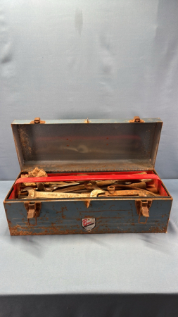 Metal 19in Toolbox w/Selection of Older Tools