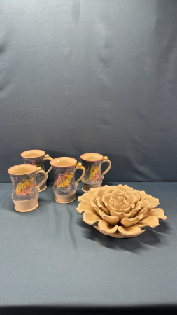 (4) Mugs & China Centrepiece