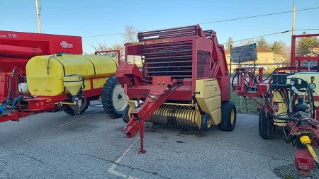 New Holland 852 Auto Wrap Round Baler