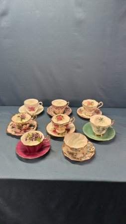 (8) Cups & Saucers