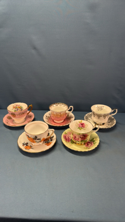 (5) Cups & Saucers