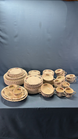 Set of Copeland-Spode Felicity Pattern Dishes