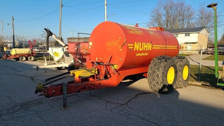 Nuhn 4000 Gallon Tandem Manure Tank