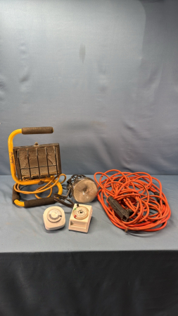 Extension Cord &Halogen Work Light, (2) Timers