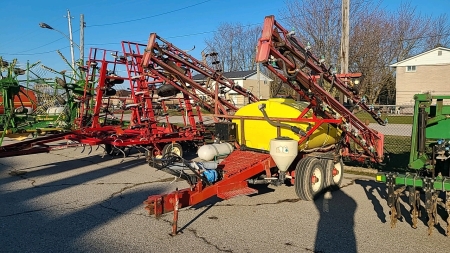 750Gal. Tandem Sprayer w/ 75ft Boom