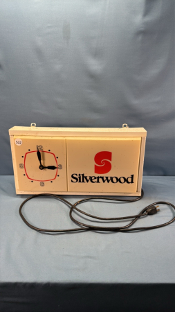 Silverwoods Clock in Metal Case
