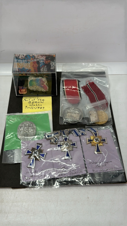 Quantity of Military Badges