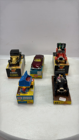 (5) Small Corgi Vehicles